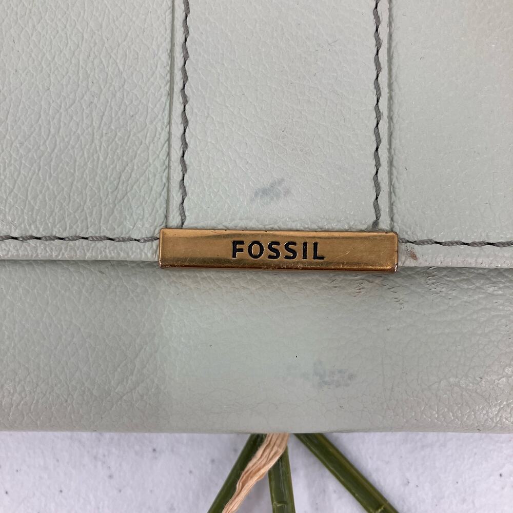 Fossil Mint Green Brass Bifold Zip Around Snap Cow Hide Leather Pockets Wallet - Picture 2 of 10